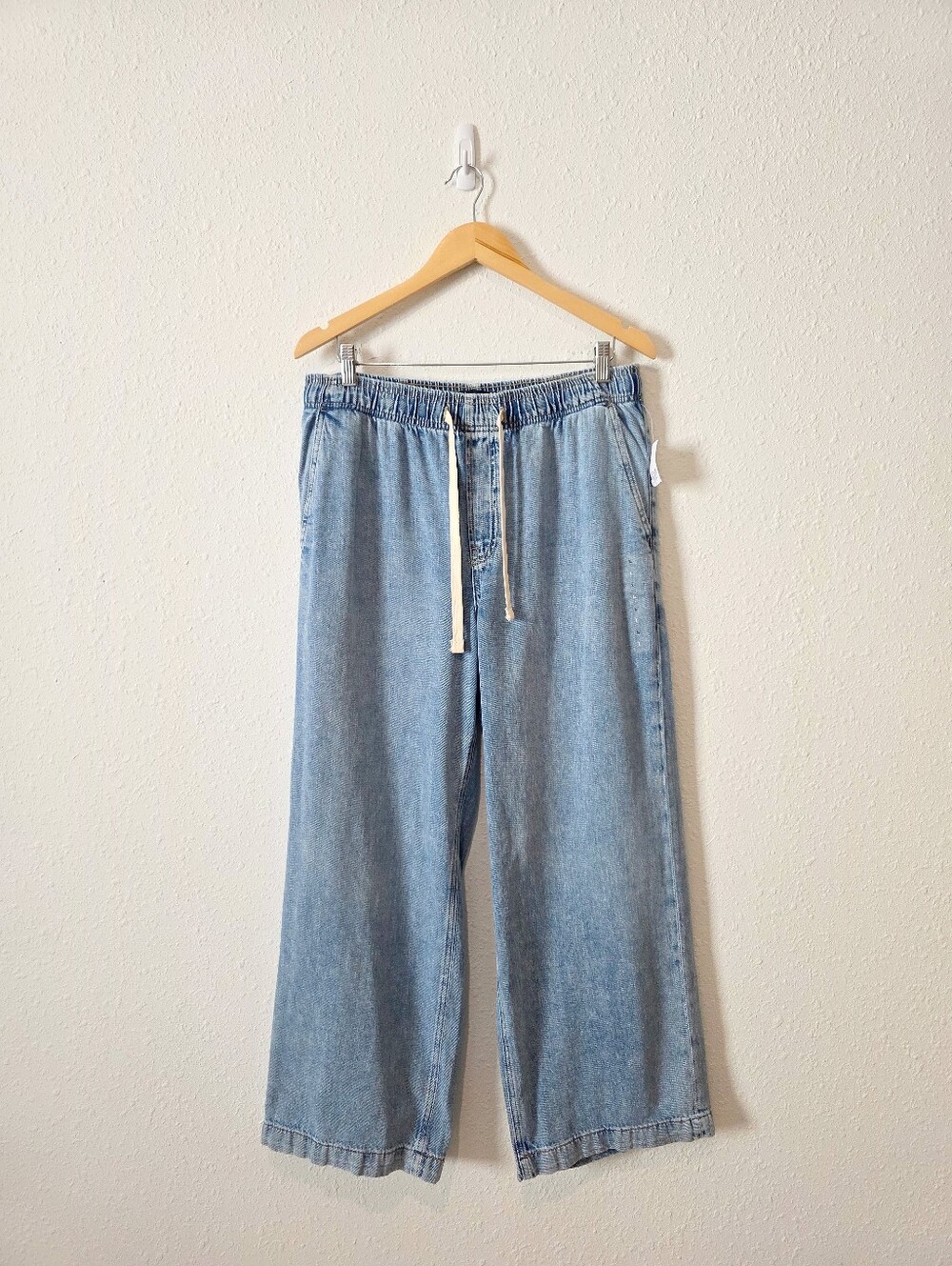 NEW Gap Wide Leg Drawstring Easy Jeans L